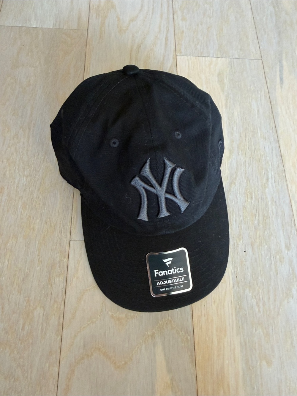Fanatics Black New York Yankees Dad Cap with Gray Logo